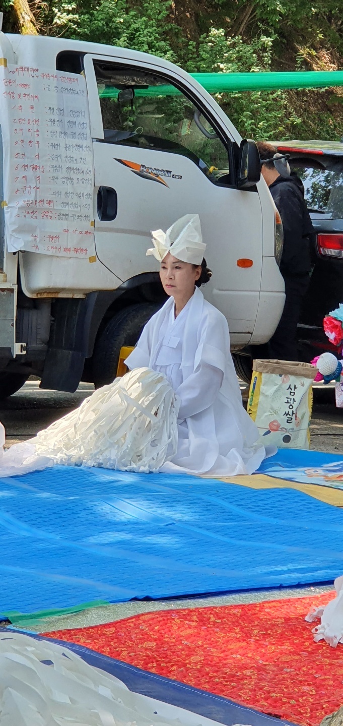3743823143_LNXoED5O_c24a2e3b3f44b7f5071cc9c661fdd57226bb32f3.jpg 이미지크게보기